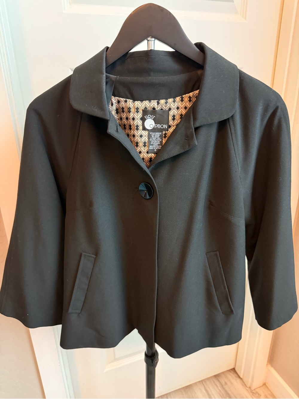 Worthington style Black Cropped Blazer